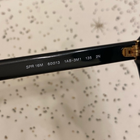 Prada Sunglases New - Picture 6 of 7